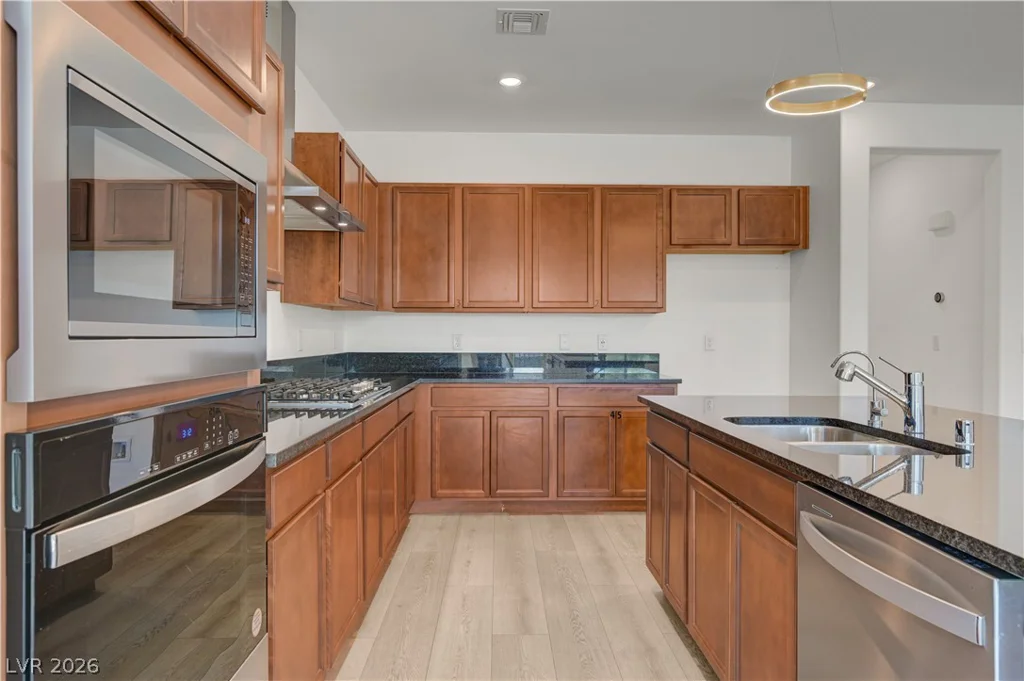 8074 Texas Hills, Las Vegas, NV 89113