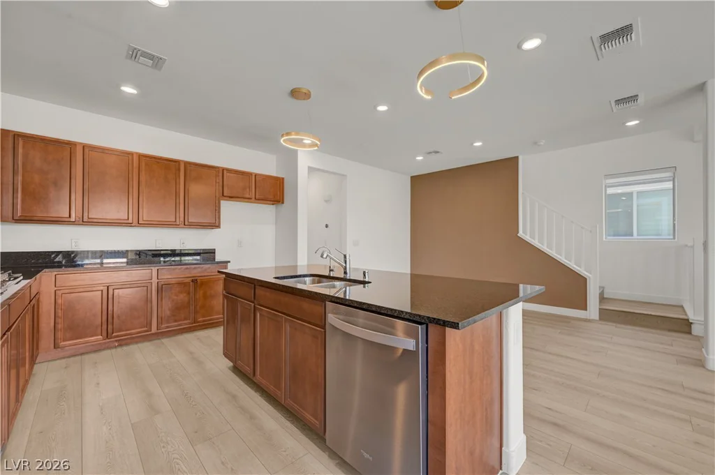 8074 Texas Hills, Las Vegas, NV 89113