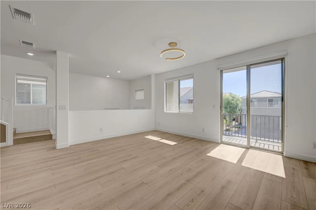 8074 Texas Hills, Las Vegas, NV 89113