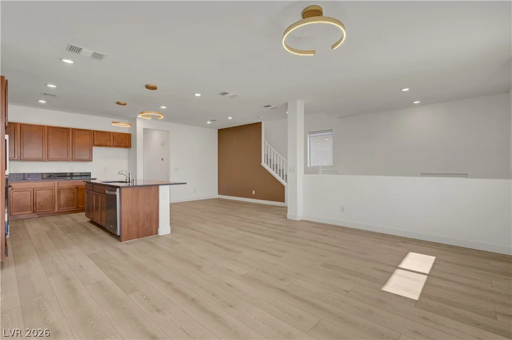 8074 Texas Hills, Las Vegas, NV 89113