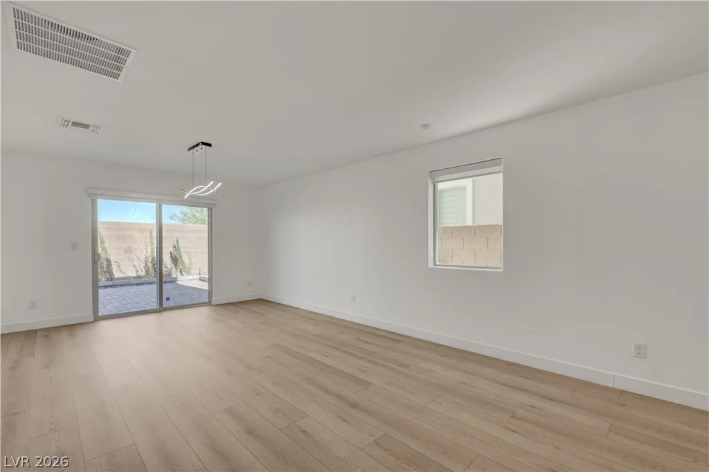 8074 Texas Hills, Las Vegas, NV 89113