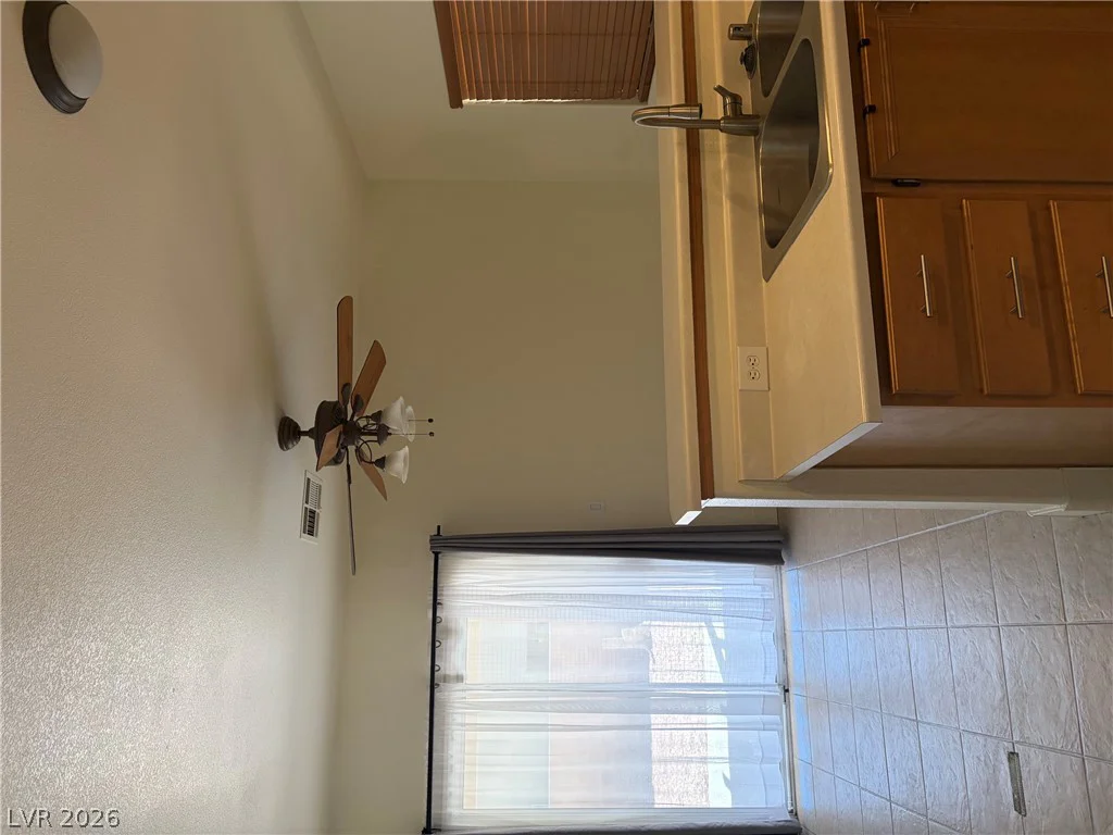 4909 Royal Lake, Las Vegas, NV 89131