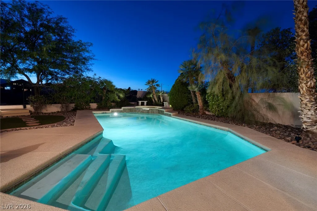 8320 Paseo Vista, Las Vegas, NV 89128