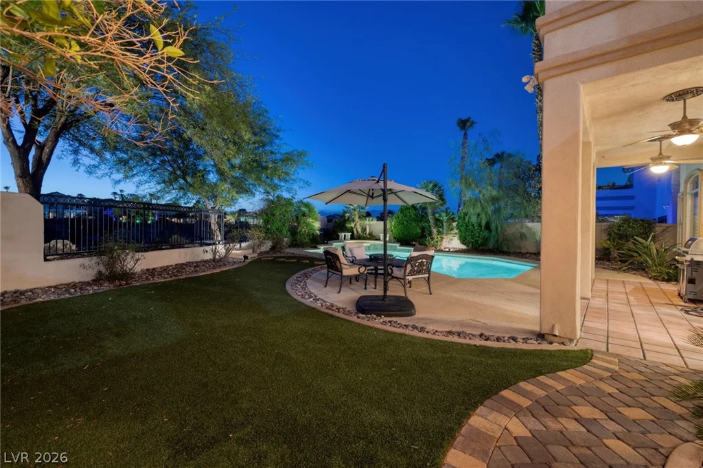 8320 Paseo Vista, Las Vegas, NV 89128