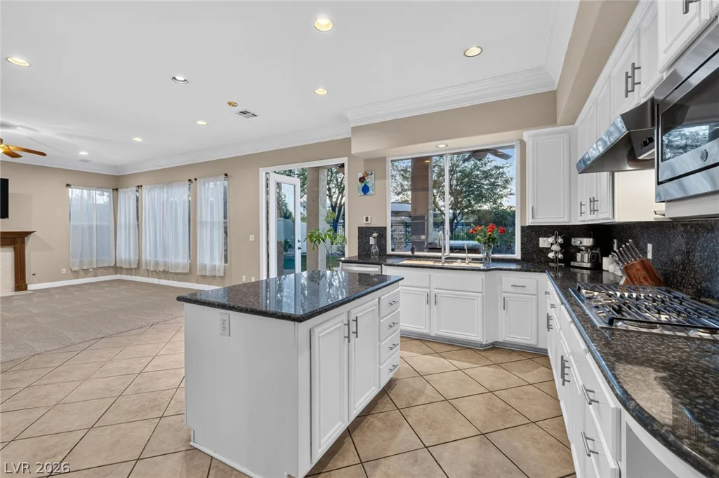 8320 Paseo Vista, Las Vegas, NV 89128