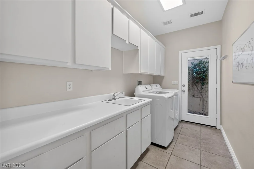 8320 Paseo Vista, Las Vegas, NV 89128