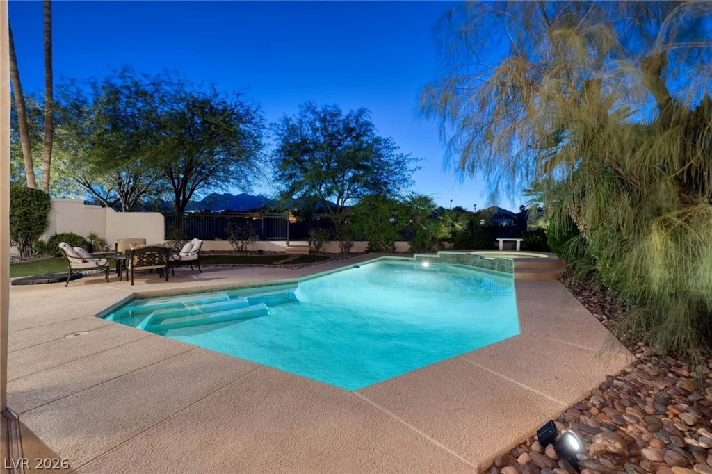 8320 Paseo Vista, Las Vegas, NV 89128