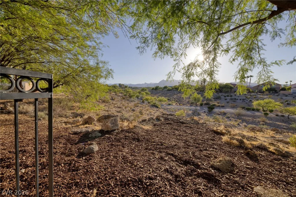 8320 Paseo Vista, Las Vegas, NV 89128