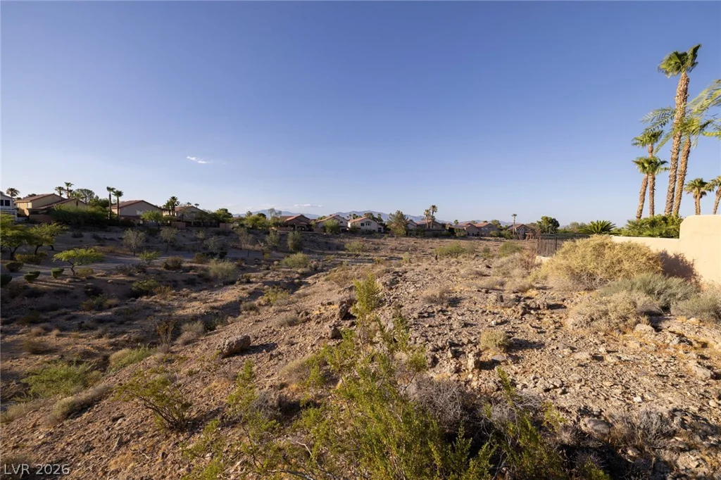 8320 Paseo Vista, Las Vegas, NV 89128