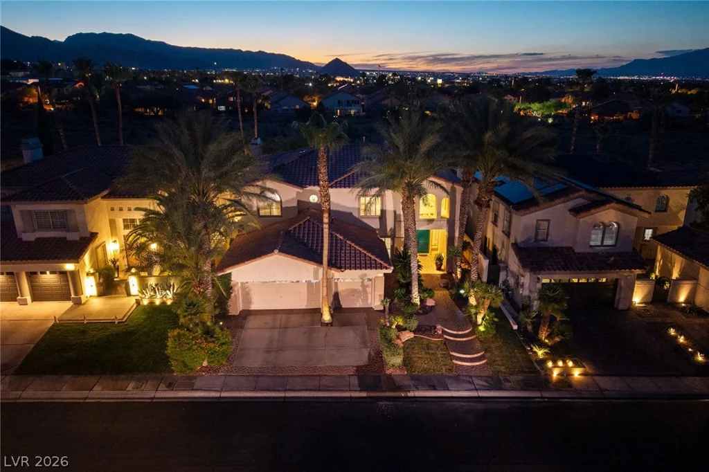 8320 Paseo Vista, Las Vegas, NV 89128