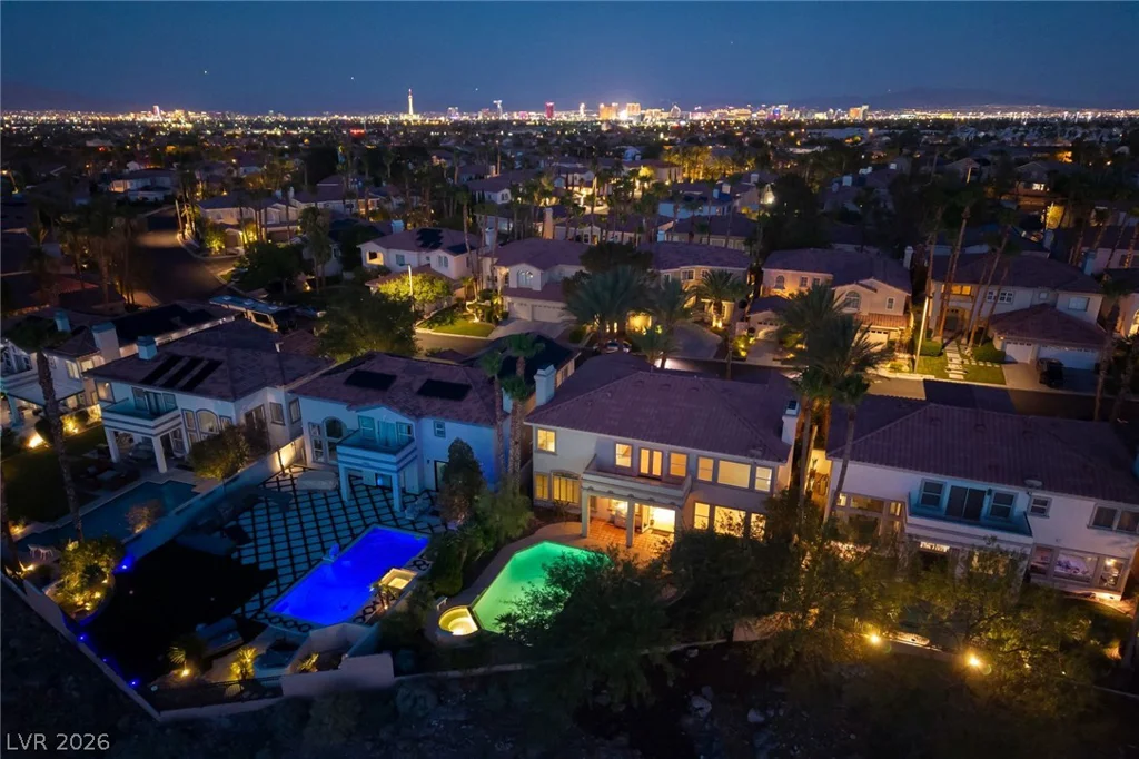 8320 Paseo Vista, Las Vegas, NV 89128