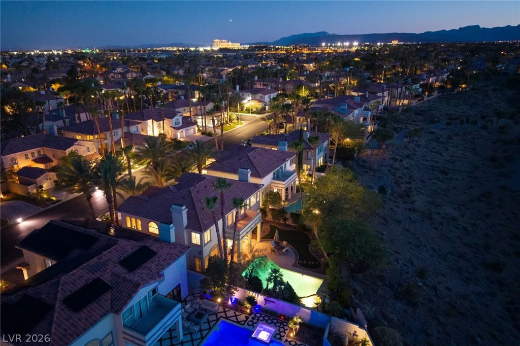 8320 Paseo Vista, Las Vegas, NV 89128