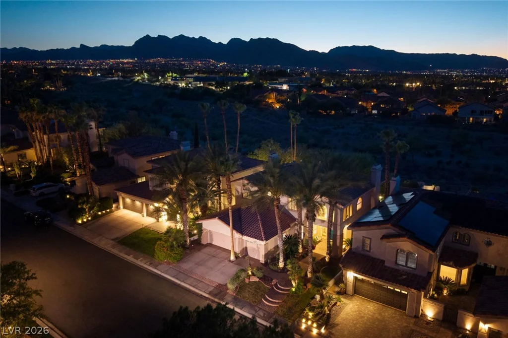8320 Paseo Vista, Las Vegas, NV 89128