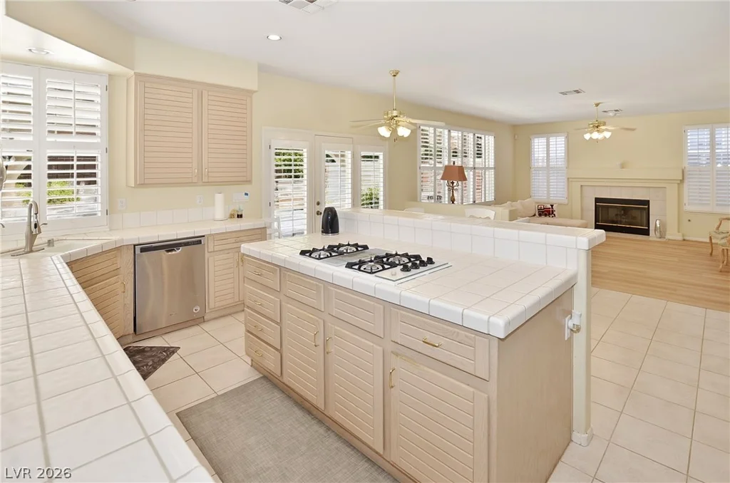 3755 Broadmead, Las Vegas, NV 89147