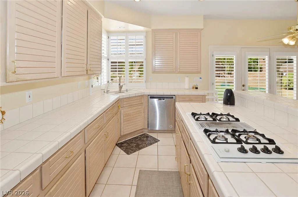 3755 Broadmead, Las Vegas, NV 89147