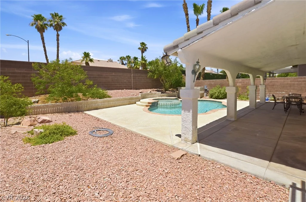 3755 Broadmead, Las Vegas, NV 89147