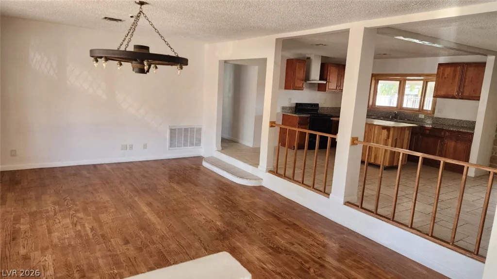 4897 Sawyer, Las Vegas, NV 89108