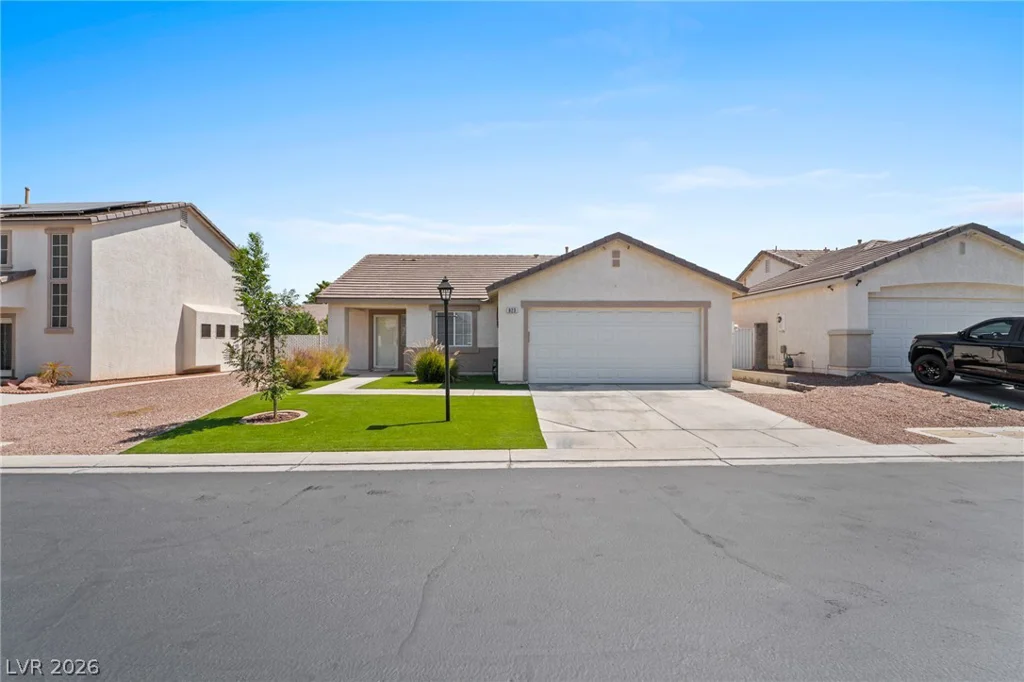 823 Hunters Ridge, North Las Vegas, NV 89032