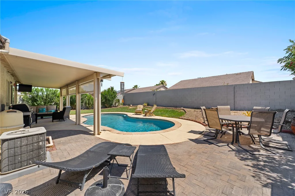 823 Hunters Ridge, North Las Vegas, NV 89032