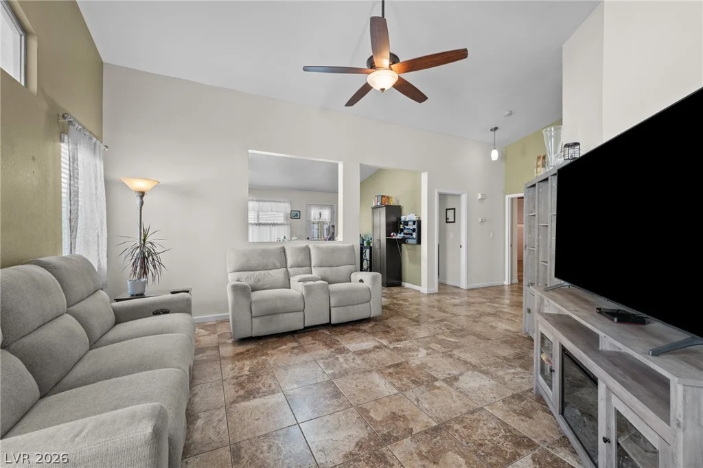 823 Hunters Ridge, North Las Vegas, NV 89032