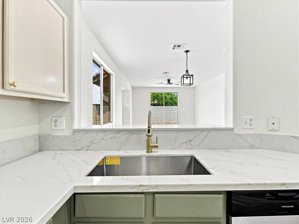 1012 Painted Daisy, Henderson, NV 89074