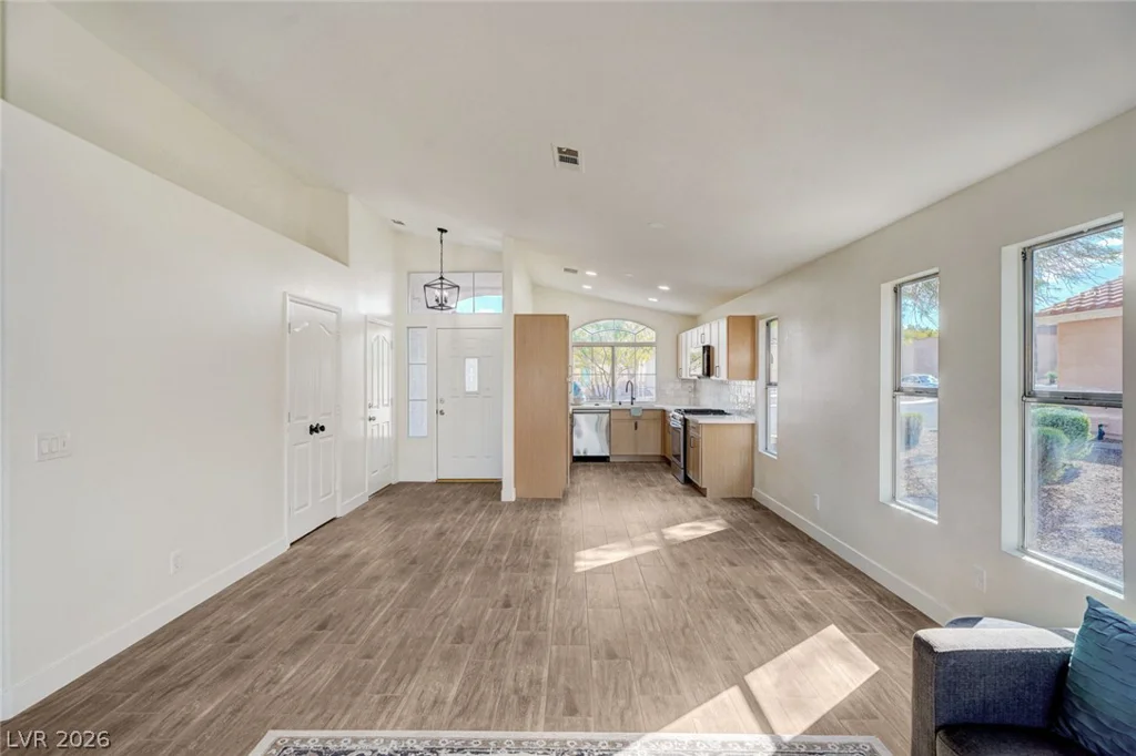 9844 Lenox Crest, Las Vegas, NV 89134
