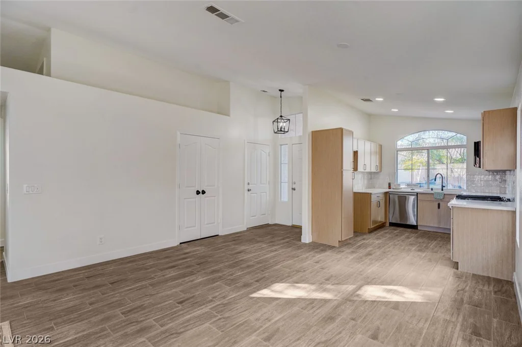9844 Lenox Crest, Las Vegas, NV 89134