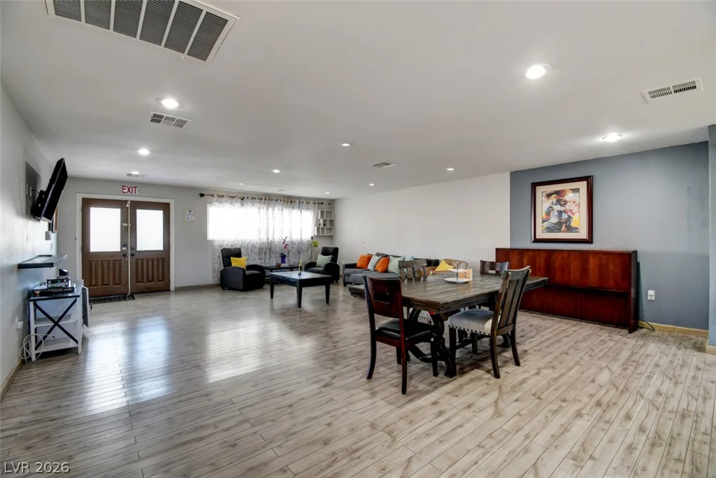 603 Palmhurst, Las Vegas, NV 89145