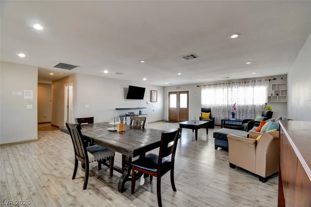 603 Palmhurst, Las Vegas, NV 89145