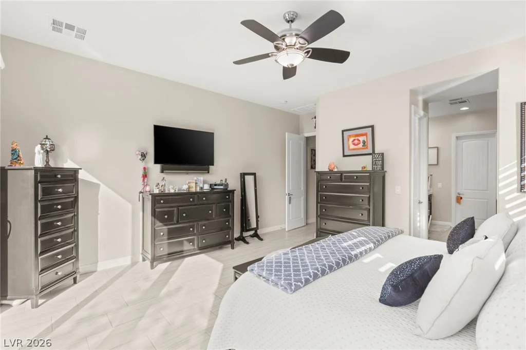 10843 Irving Park, Las Vegas, NV 89166