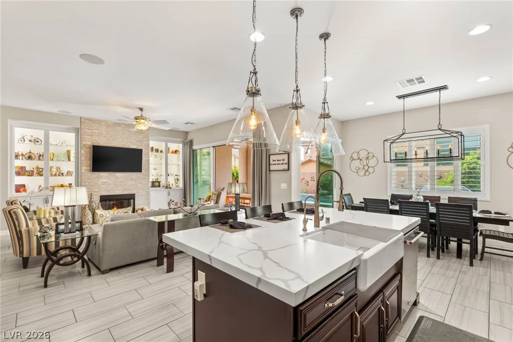 10843 Irving Park, Las Vegas, NV 89166