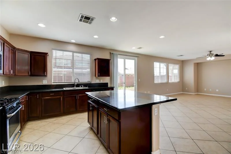 6612 Macdoogle, Las Vegas, NV 89166