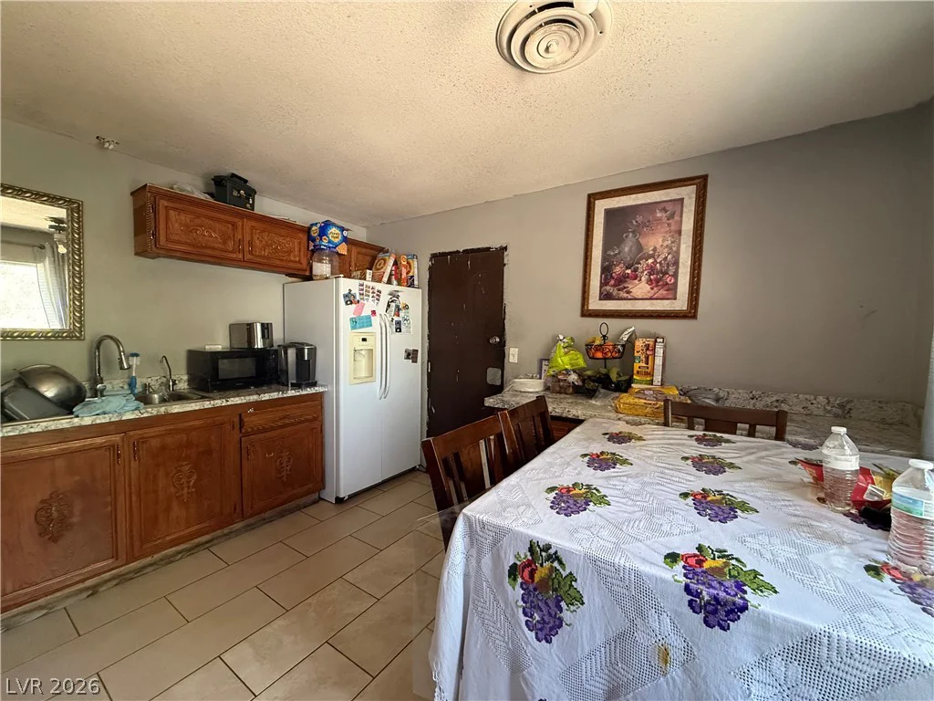 4202 Paramount, Las Vegas, NV 89115