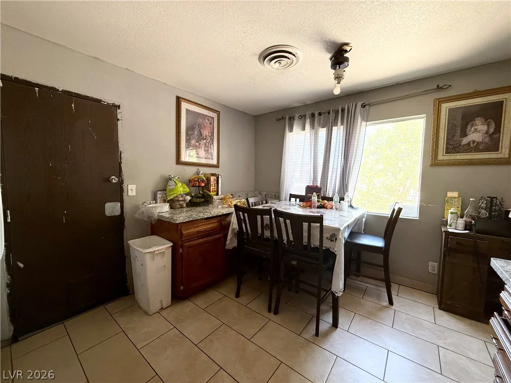 4202 Paramount, Las Vegas, NV 89115