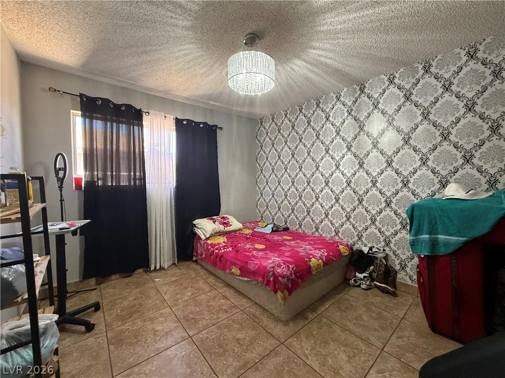 4202 Paramount, Las Vegas, NV 89115