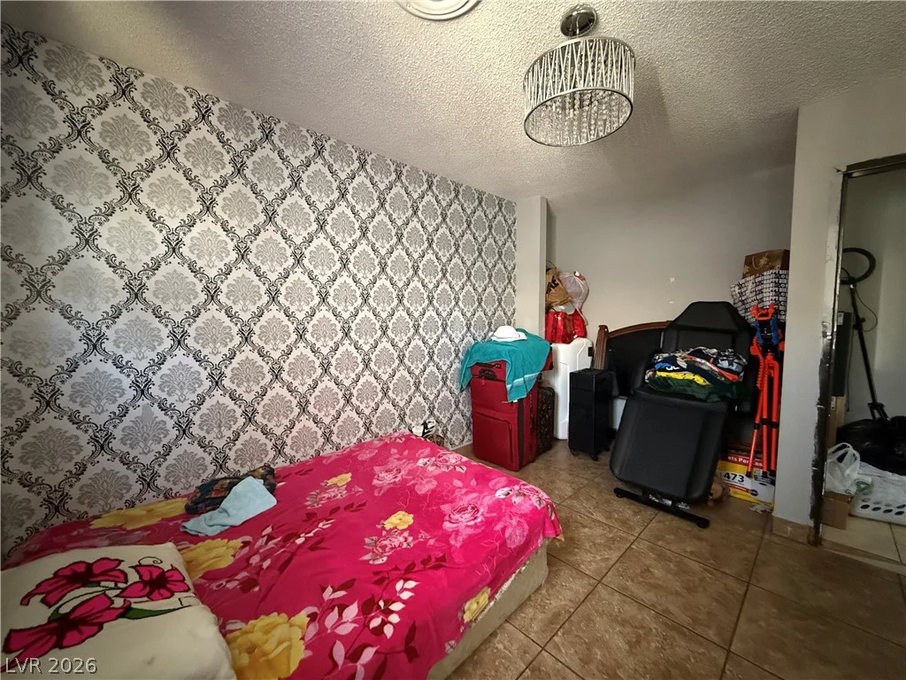 4202 Paramount, Las Vegas, NV 89115