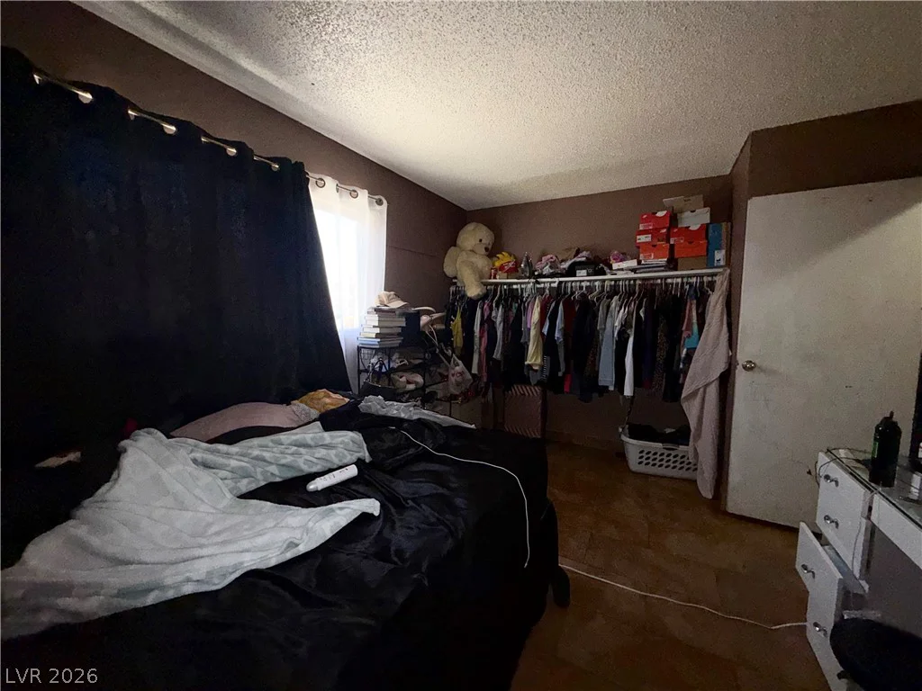 4202 Paramount, Las Vegas, NV 89115