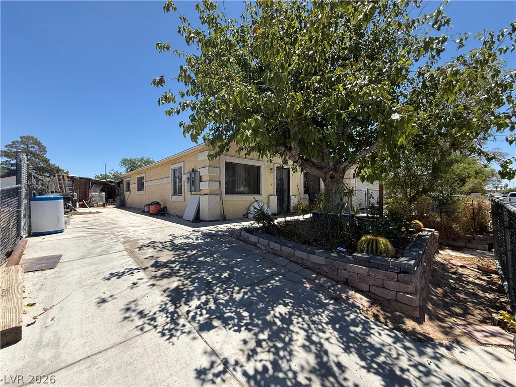 4202 Paramount, Las Vegas, NV 89115