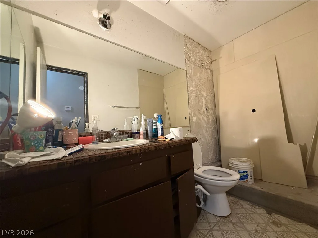 4202 Paramount, Las Vegas, NV 89115