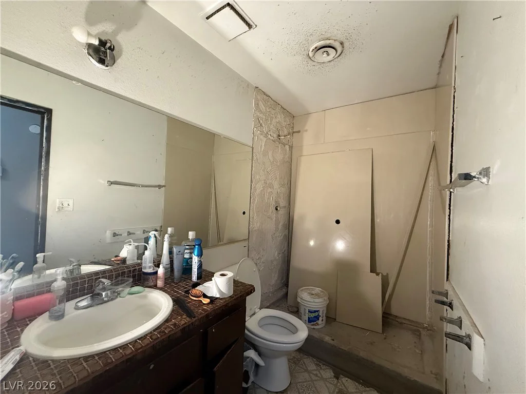 4202 Paramount, Las Vegas, NV 89115