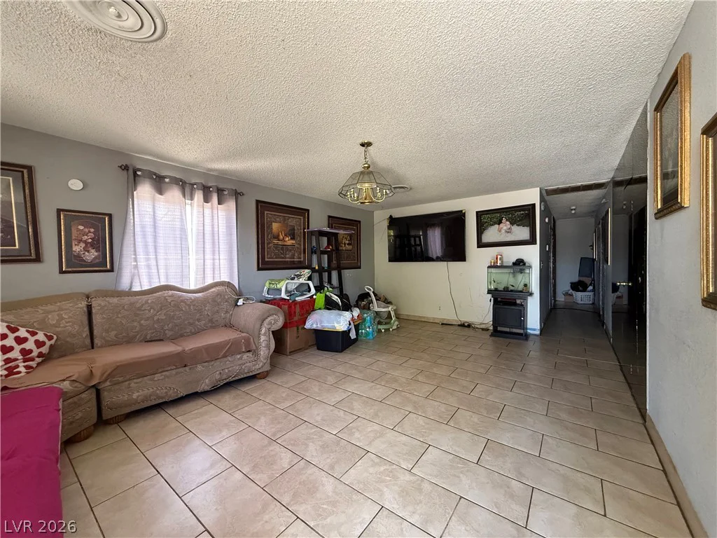 4202 Paramount, Las Vegas, NV 89115