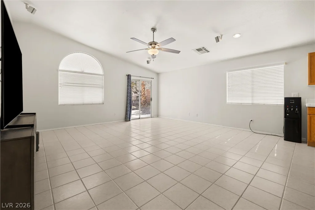 355 Island Reef, Henderson, NV 89012