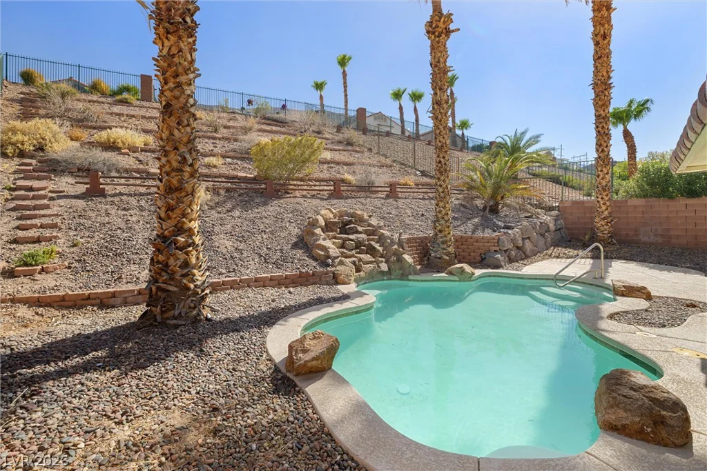 355 Island Reef, Henderson, NV 89012
