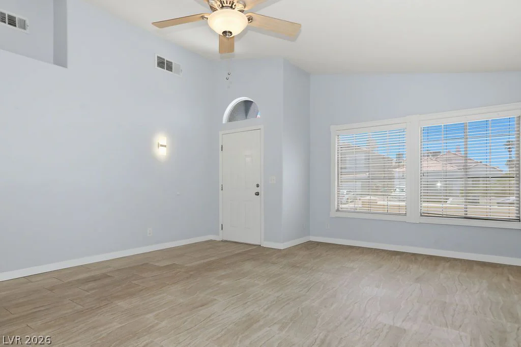 8220 James Grayson, Las Vegas, NV 89145