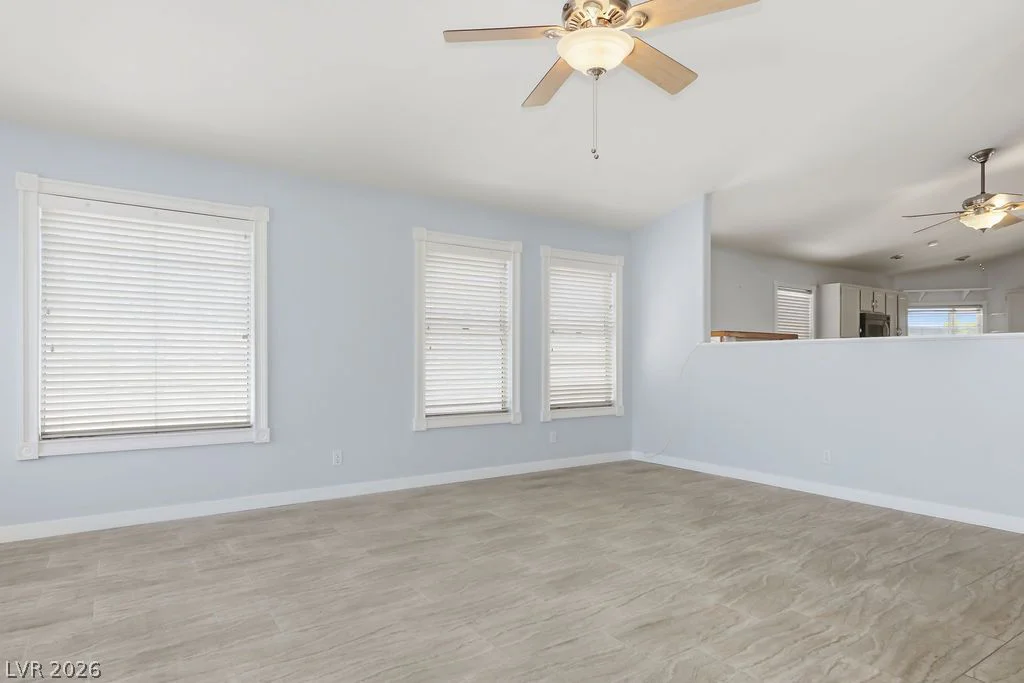 8220 James Grayson, Las Vegas, NV 89145