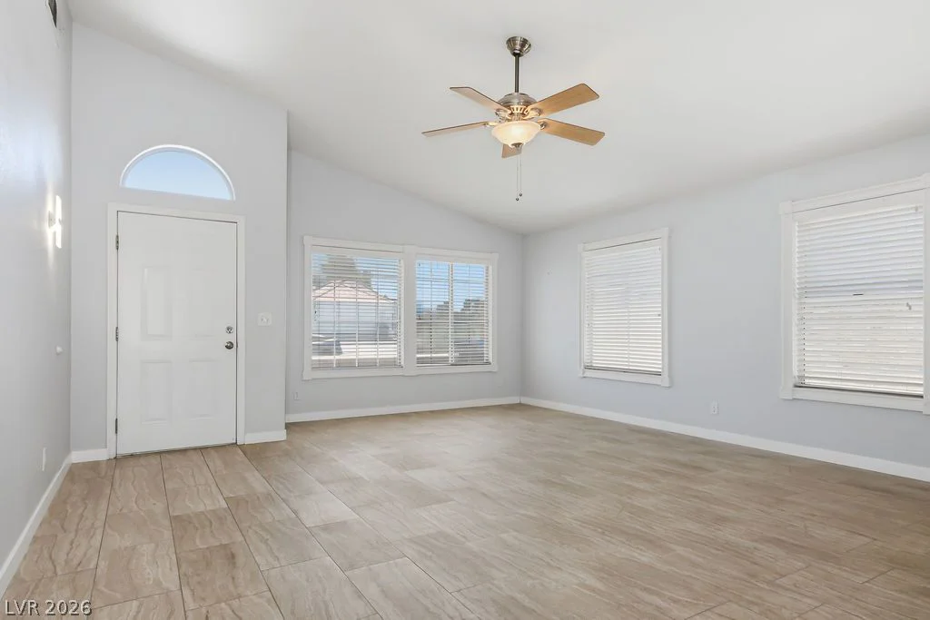 8220 James Grayson, Las Vegas, NV 89145
