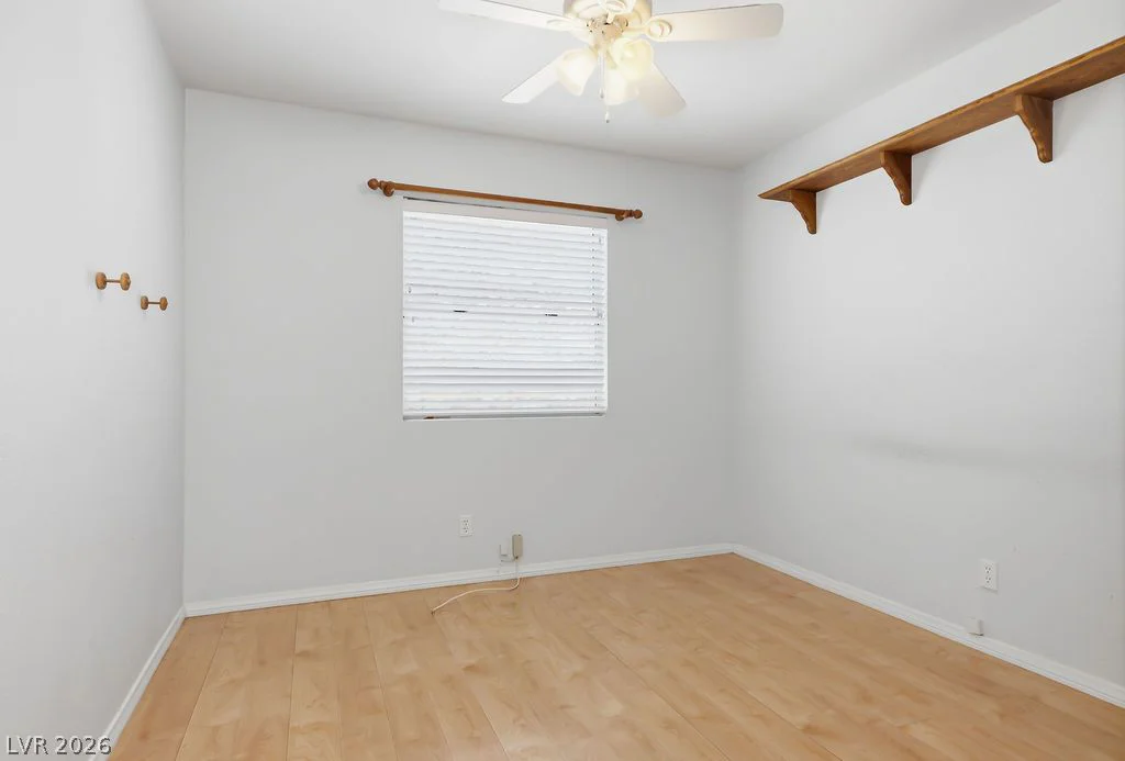 8220 James Grayson, Las Vegas, NV 89145