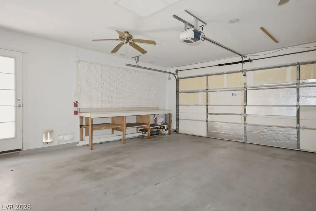 8220 James Grayson, Las Vegas, NV 89145