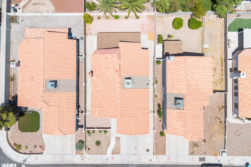 8220 James Grayson, Las Vegas, NV 89145