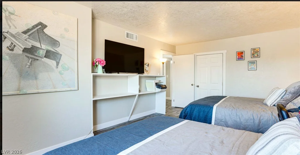 3247 Greenbriar, Las Vegas, NV 89121